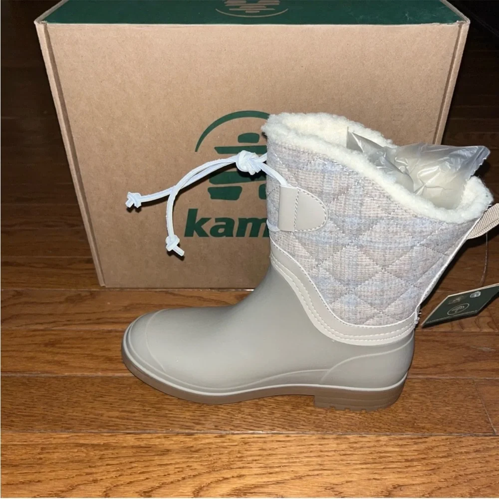 NEW Kamik Stella Waterproof Winter Snow Boot Oat Cream & Blue Women’s Size 6